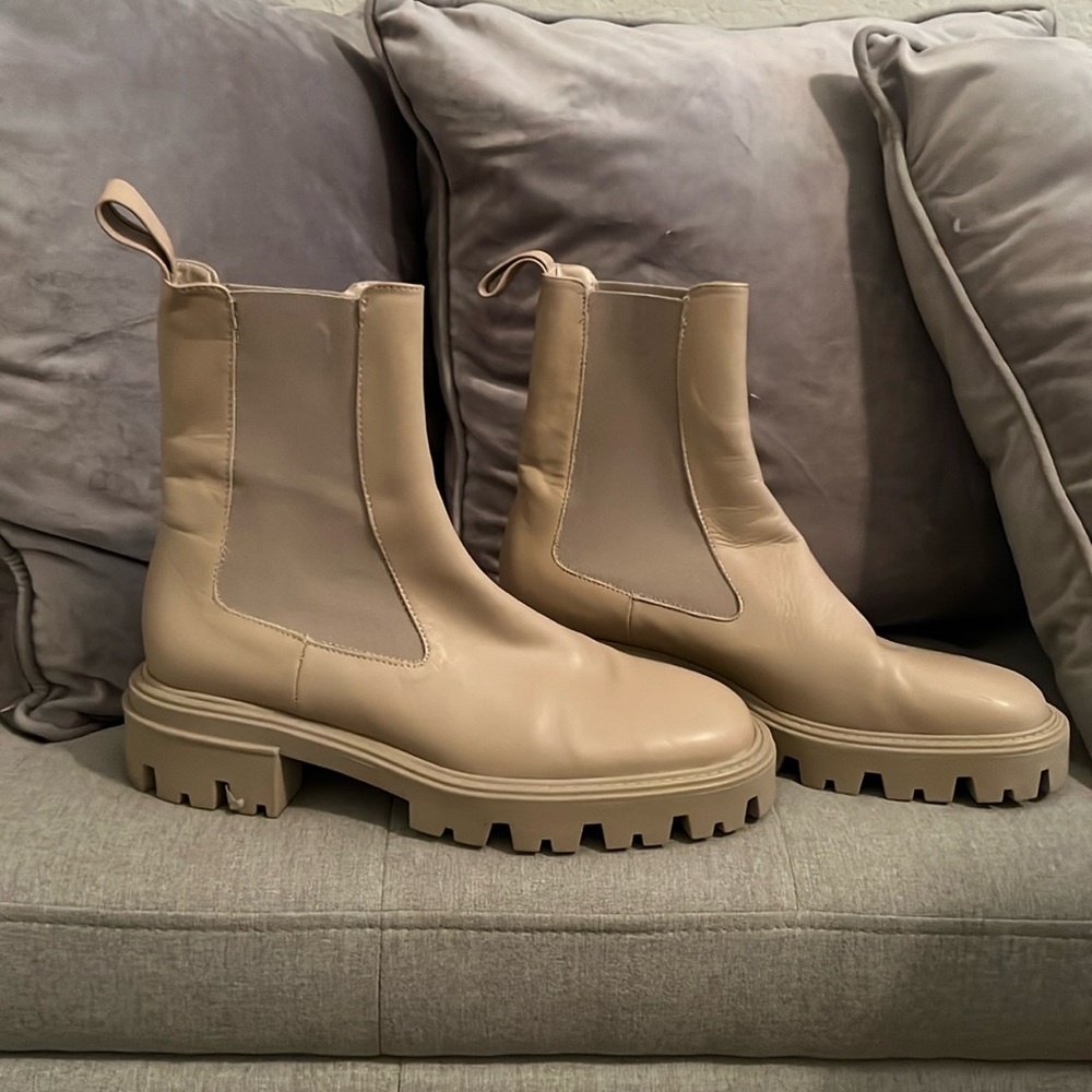 Leather Zara Combat Boot !! Worn twice.